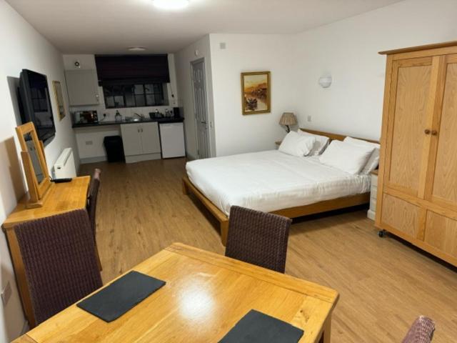 The Radnorshire Arms Hotel Presteigne Экстерьер фото